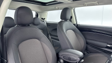 MINI Hatchback 1.5 Cooper Classic 3dr Auto Petrol Hatchback